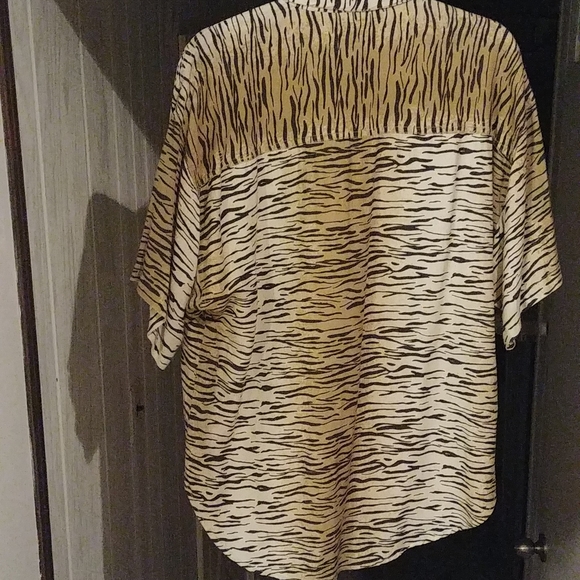 Vintage Animal print top - Picture 2 of 2